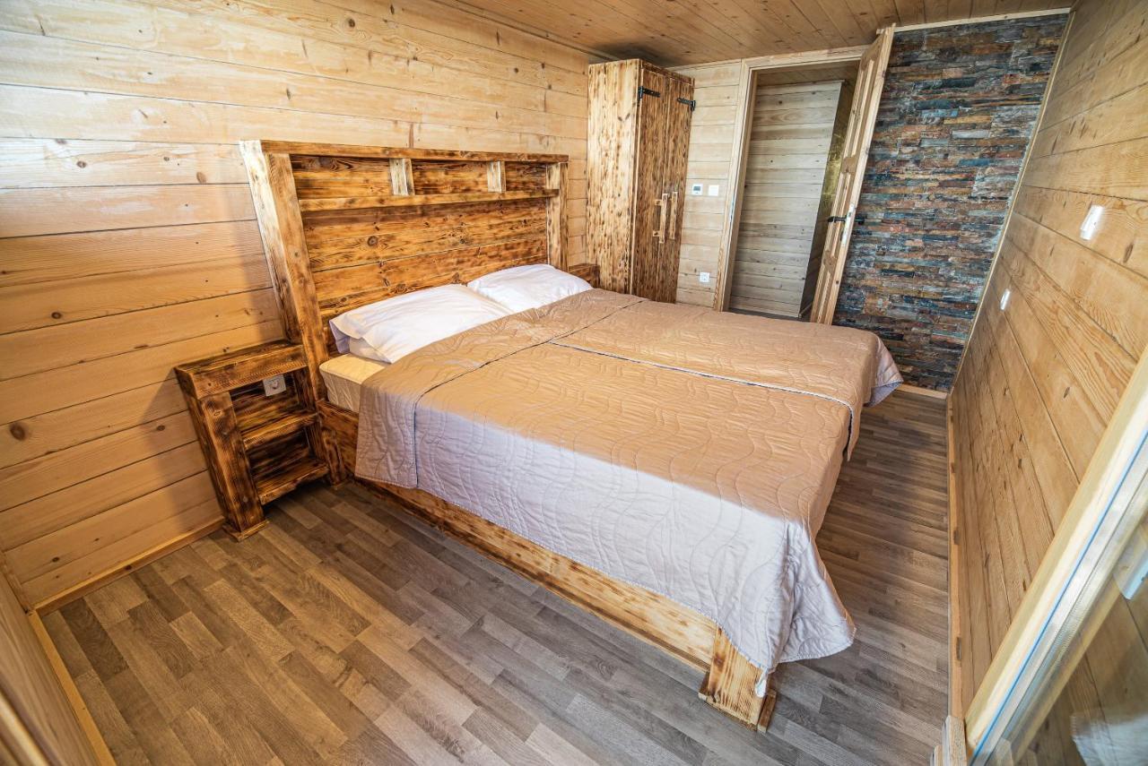 Apartments Zvoh, Krvavec, Ski-In, Ski-Out Cerklje na Gorenjskem Exteriör bild