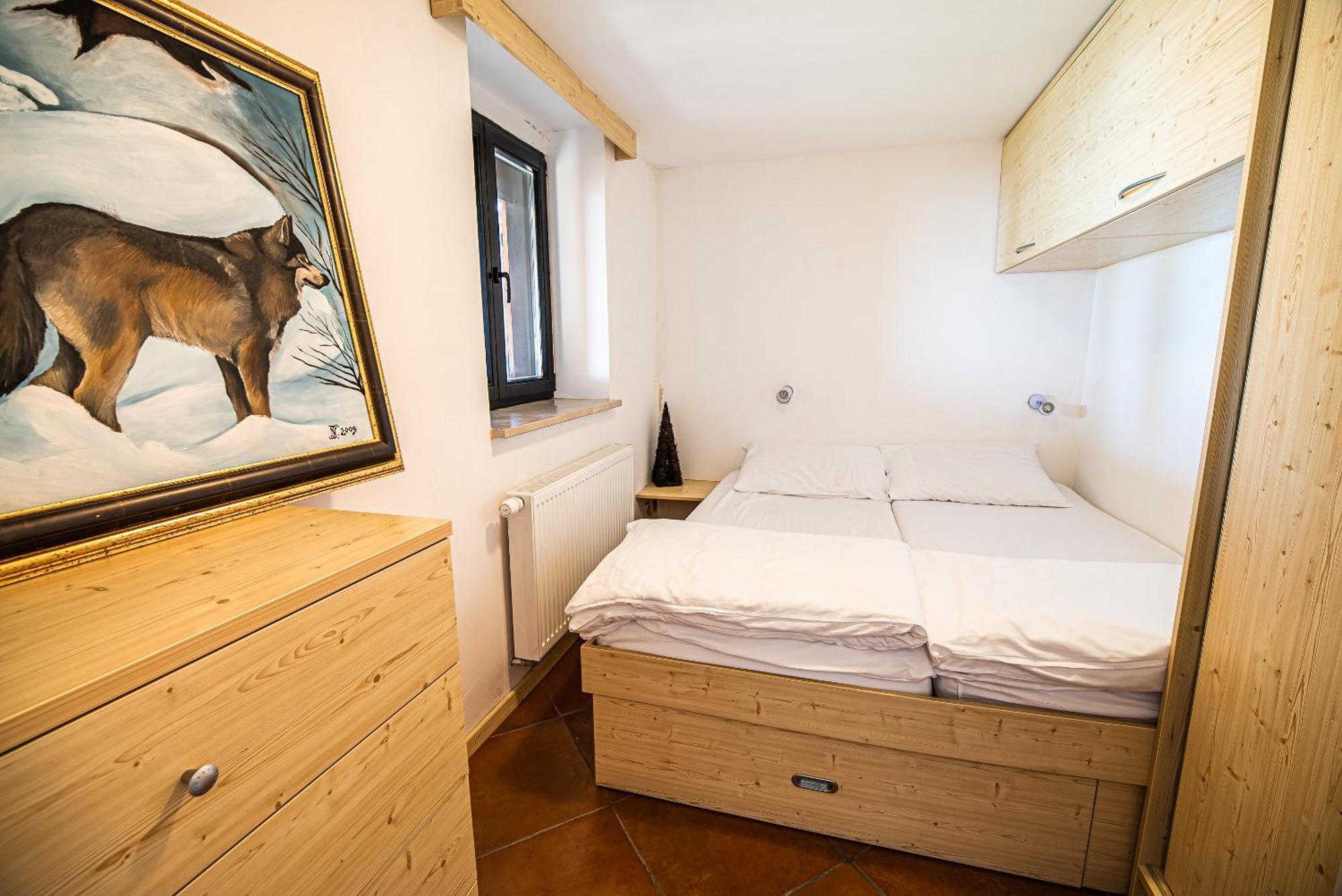 Apartments Zvoh, Krvavec, Ski-In, Ski-Out Cerklje na Gorenjskem Rum bild