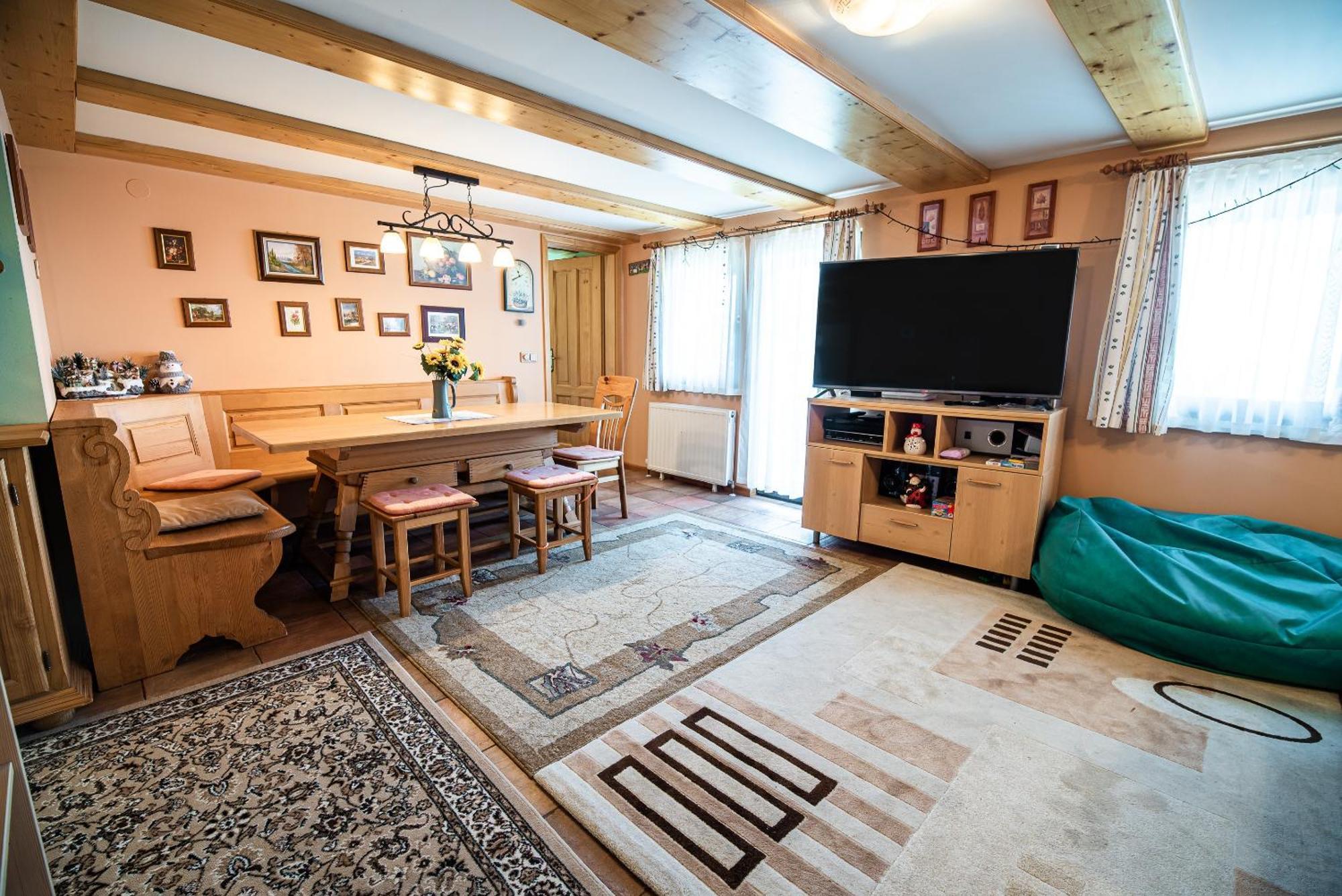 Apartments Zvoh, Krvavec, Ski-In, Ski-Out Cerklje na Gorenjskem Rum bild