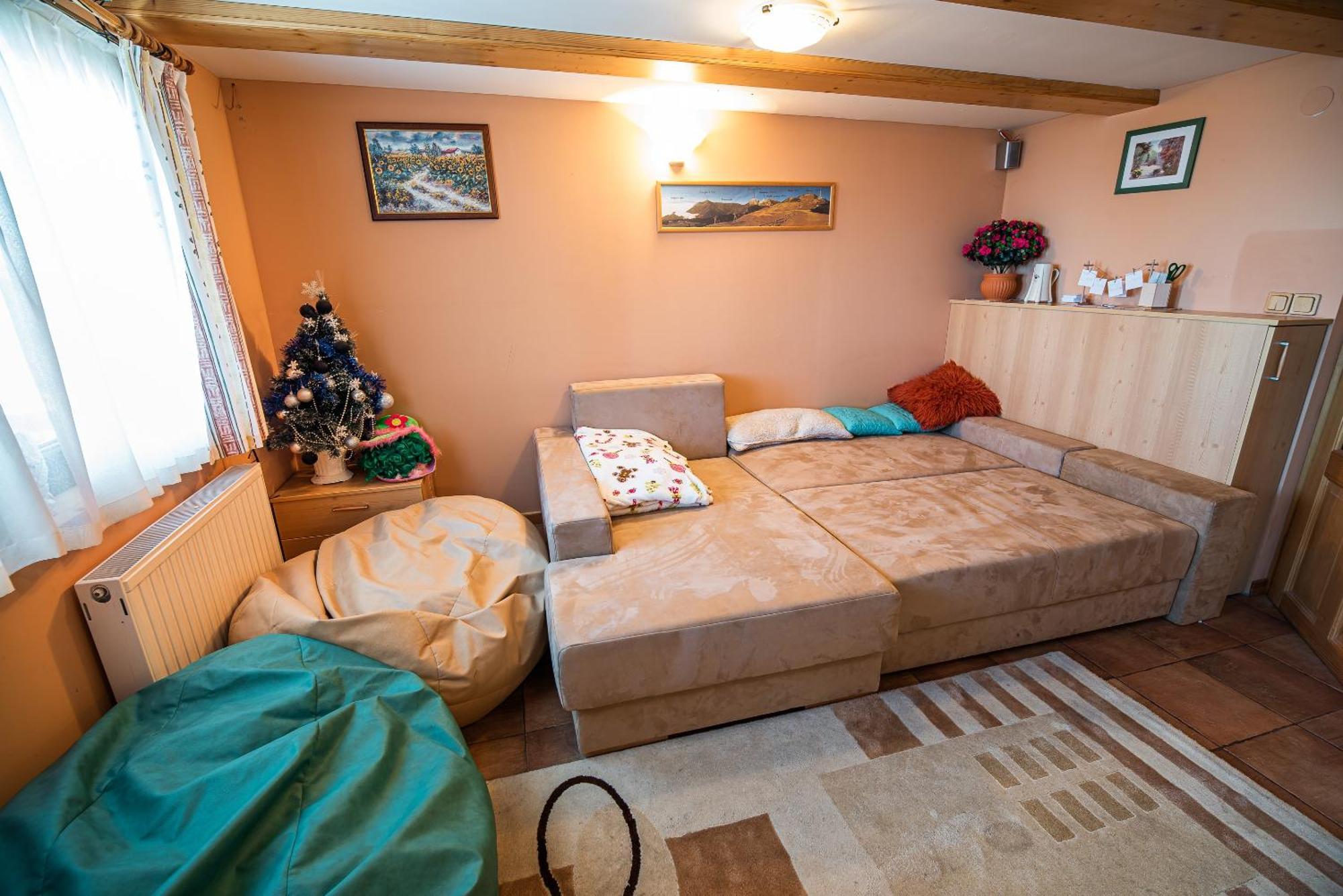 Apartments Zvoh, Krvavec, Ski-In, Ski-Out Cerklje na Gorenjskem Rum bild