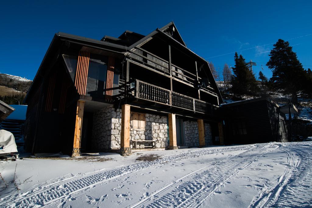 Apartments Zvoh, Krvavec, Ski-In, Ski-Out Cerklje na Gorenjskem Exteriör bild