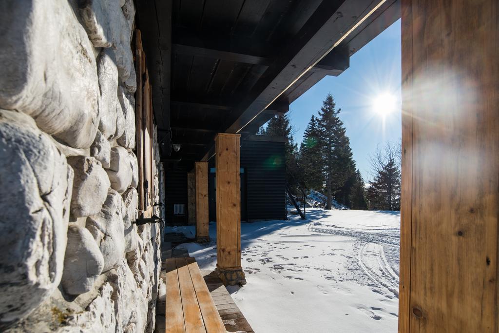 Apartments Zvoh, Krvavec, Ski-In, Ski-Out Cerklje na Gorenjskem Exteriör bild